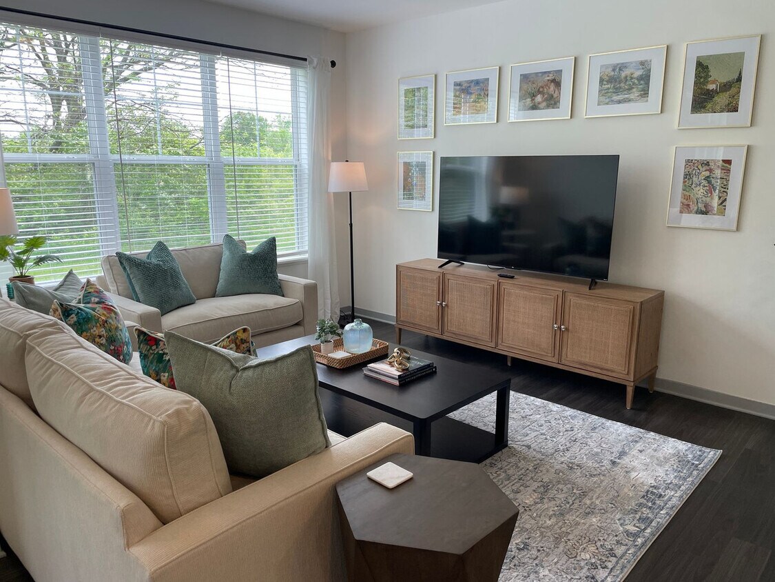 Foto principal - 5102 Aldersgate Dr
