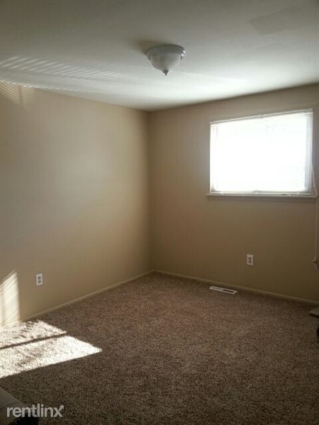Building Photo - 1385 Laurel Valley Dr