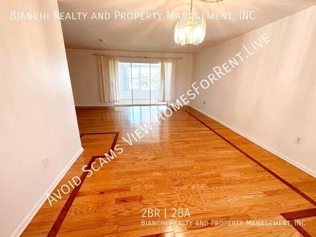 Foto del edificio - 1819 Shore Dr S