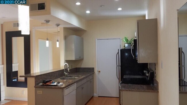 Foto del edificio - 7016 Stagecoach Rd