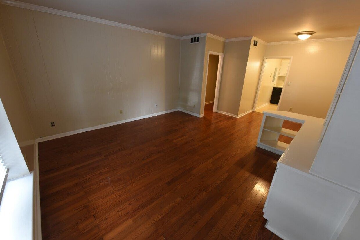 57 Hanover Cir Unit 118, Birmingham, AL 35205 Condo for Rent in