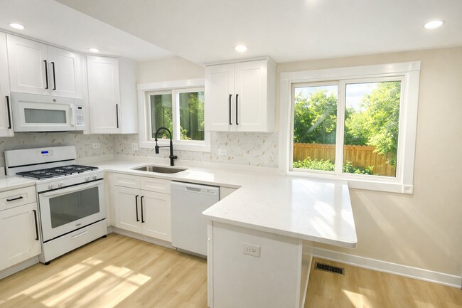 Foto del edificio - 7 Blue Jay Ct