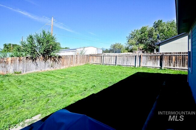 Foto del edificio - 1660 Peregrine Dr