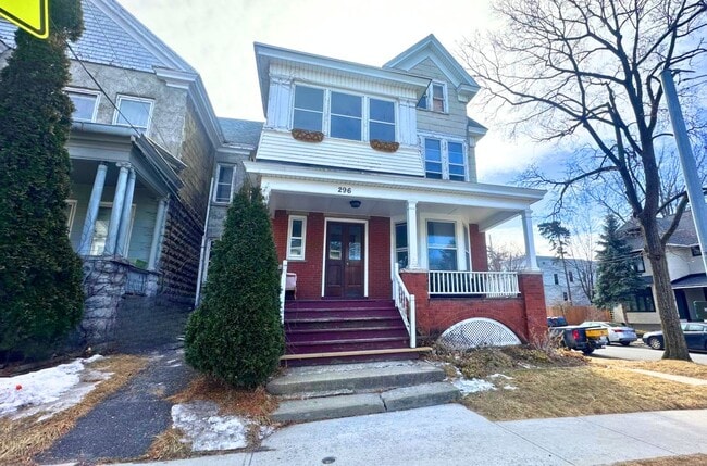 Building Photo - 296 Quail St