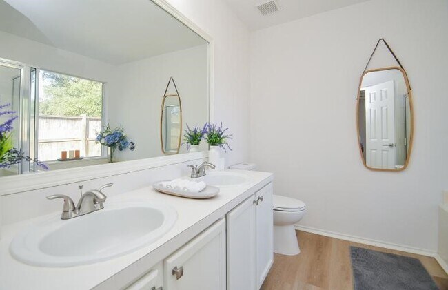 Foto del edificio - 4827 Rustic Field Ln