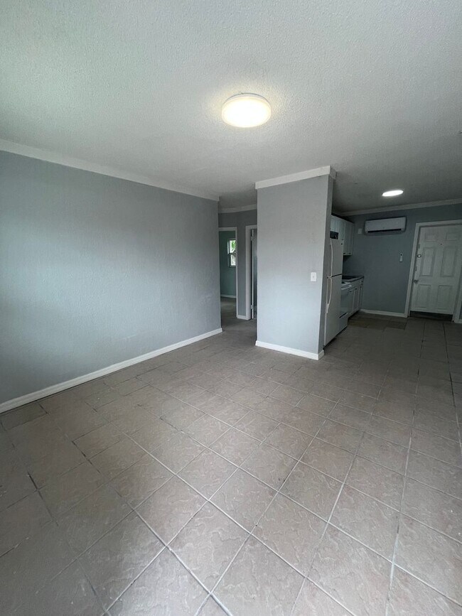 Foto del edificio - Nice 2BR/1BA Duplex Near Schools in Winter Haven!
