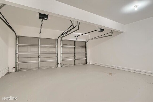 Building Photo - 5 br, 3.5 bath House - 141 Wood Way UNIT