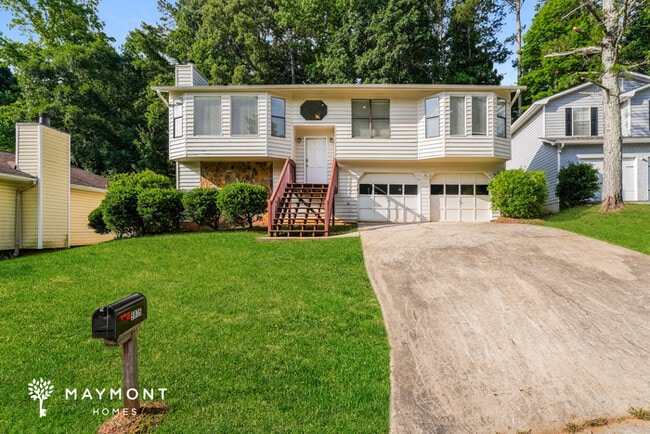 Building Photo - 5975 Wellborn Trail