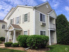 Building Photo - 525 Silverstone Dr