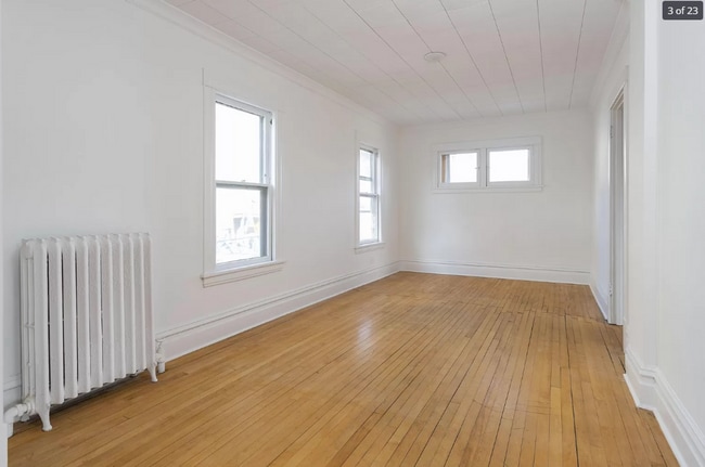 Building Photo - 3 Bedroom Home for Rent in Logan Park!