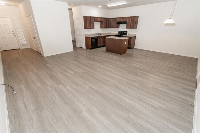 Building Photo - 3930 Lexington Grove Ct