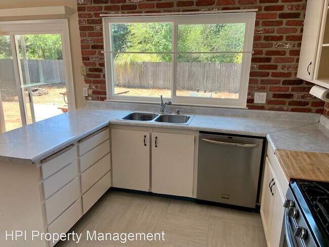 Building Photo - 3 br, 2 bath House - 488 Landsdown Circle