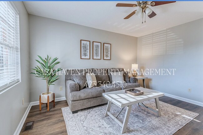 Building Photo - 2 Bed 1 Bath
