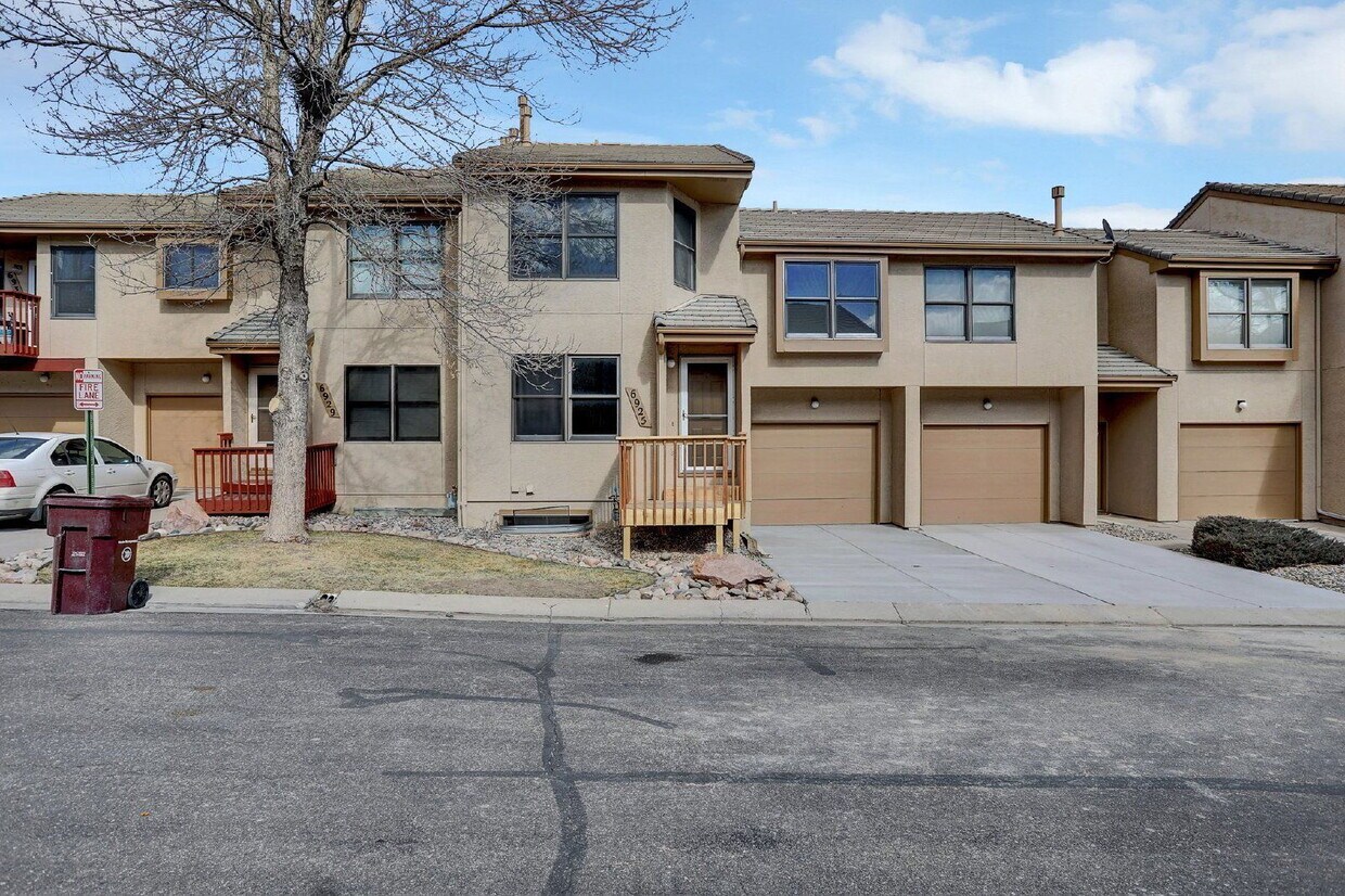 Primary Photo - 6925 Yellowpine Dr