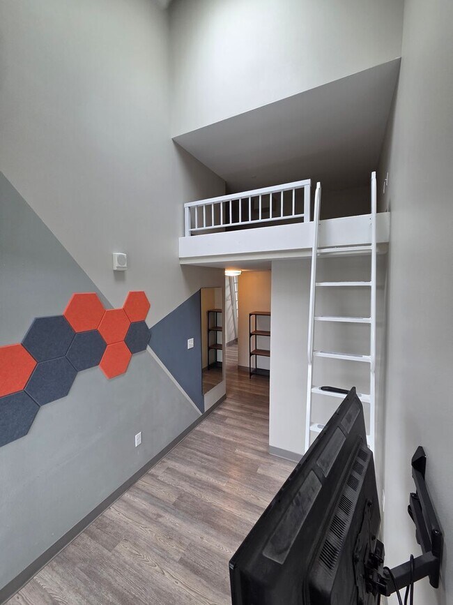 Interior Photo - Madison 2.0 Studios in Capitol Hill!