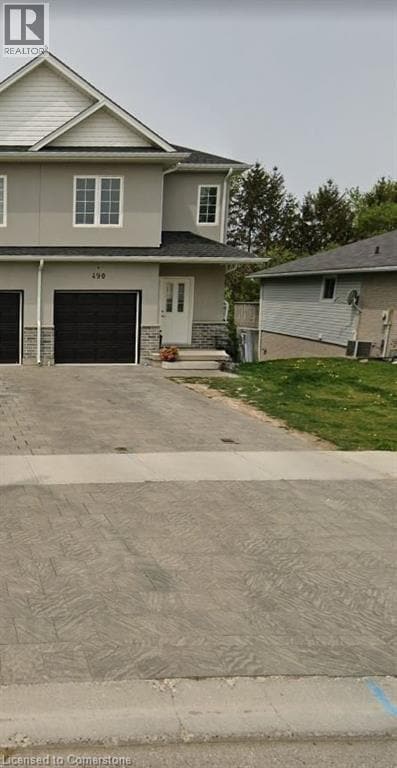 Building Photo - 490 Lampman Pl