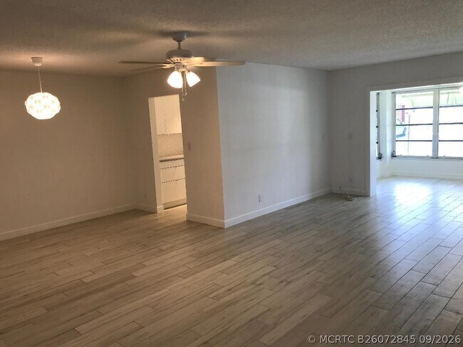 Foto del edificio - 1387 High Point Way NW
