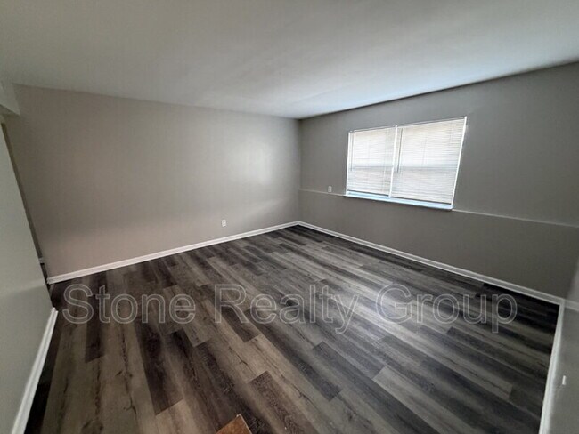 Foto del edificio - 2310 N Ritter Ave