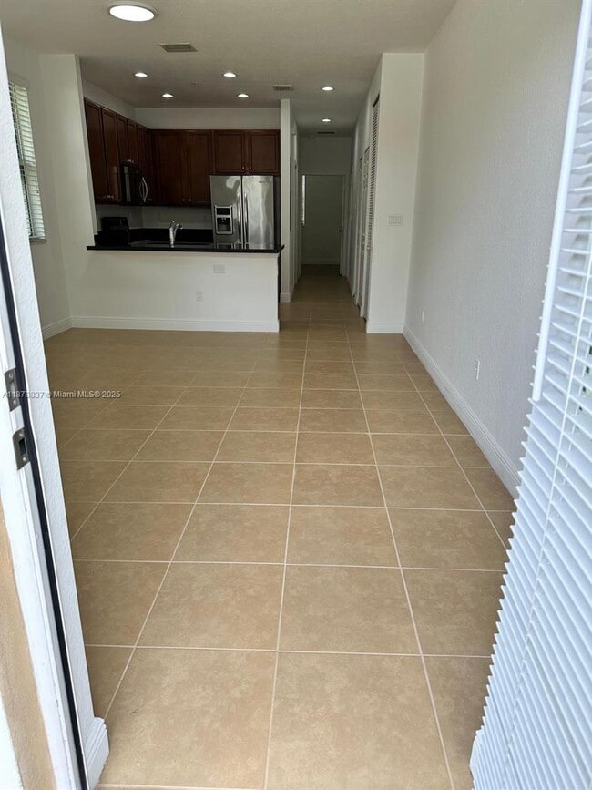 Building Photo - 970 SW 147th Ave