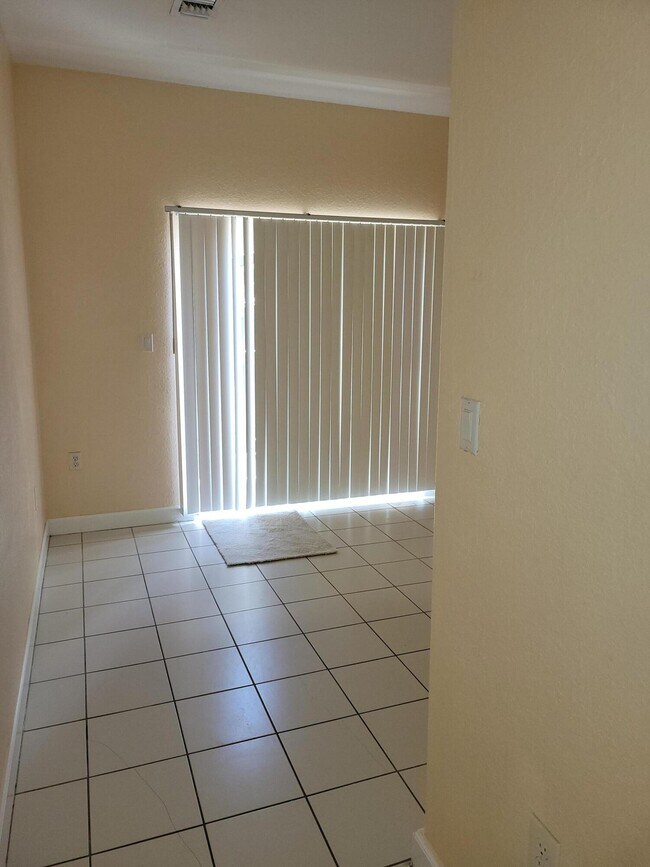 Foto del edificio - 2711 SE 16th Ave