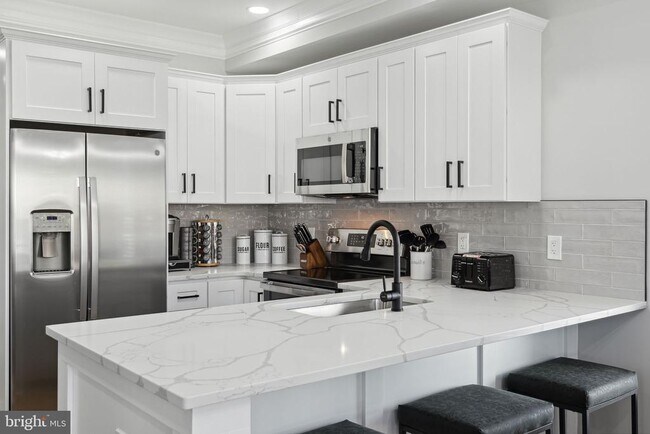 Foto del edificio - 42 Evergreen Ln