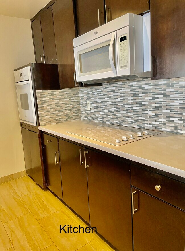 kitchen - 10701 Wilshire Blvd