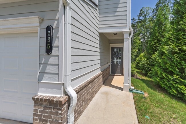 Building Photo - 235 Centennial Cir