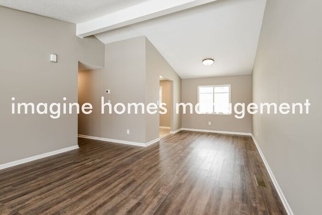Building Photo - Stunning 4 Bedroom Ranch in Northfield