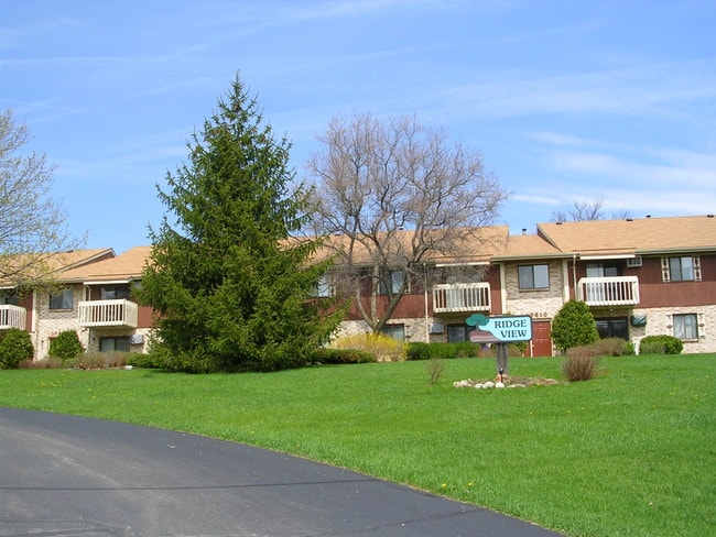 Building Photo - 13640 W Cleveland Ave