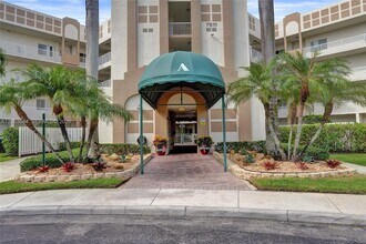 Building Photo - 7611 Southampton Terrace