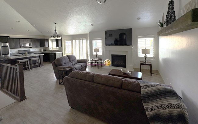Building Photo - 9474 S Lea Heather Way