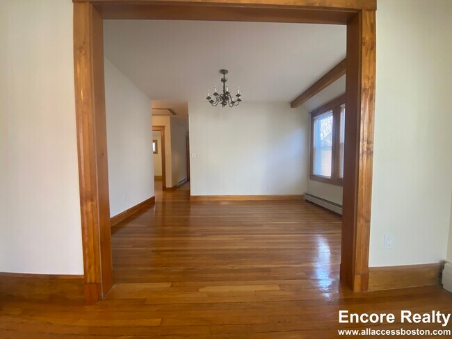 Building Photo - 32A Morrison Ave