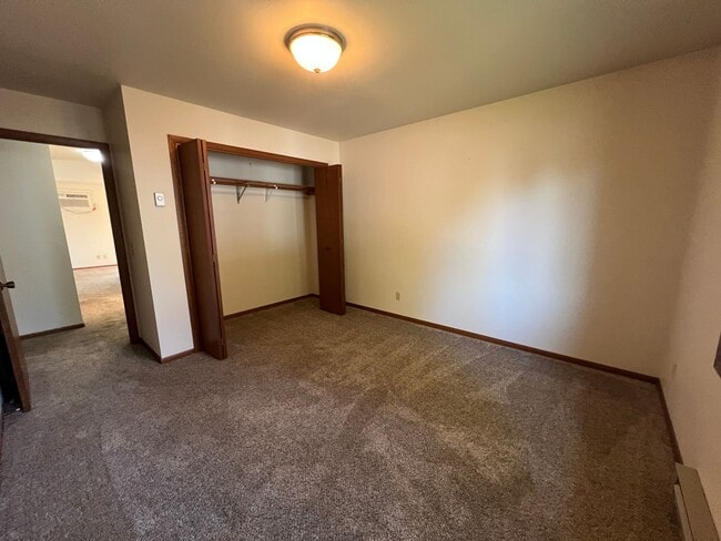 Building Photo - 632-638 S 44th Avenue