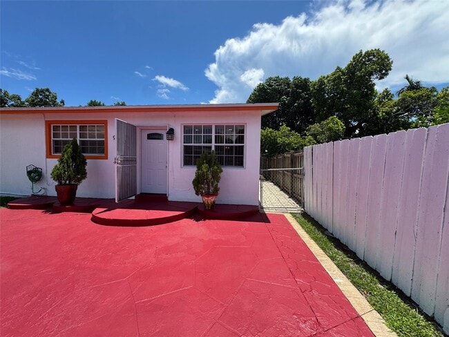 Photo - 910 NW 43rd St House