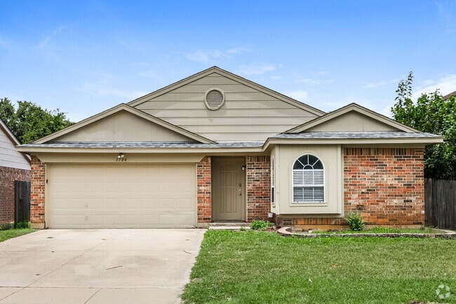 Building Photo - 1704 Spicewood Trail