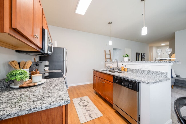 Building Photo - The Reserve at White Oak