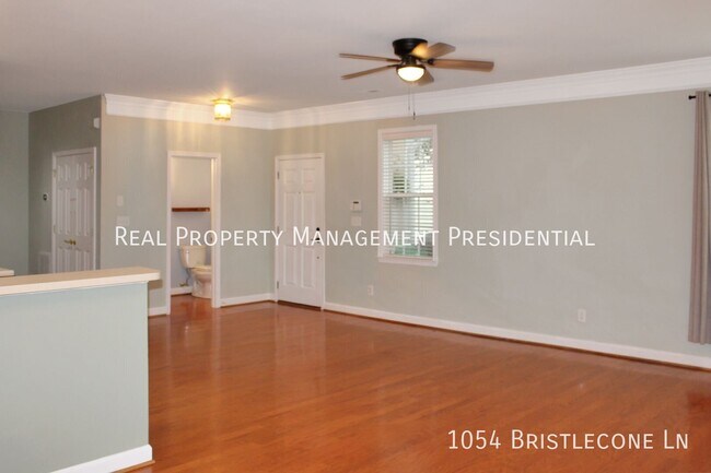 Foto del edificio - 1054 Bristlecone Ln