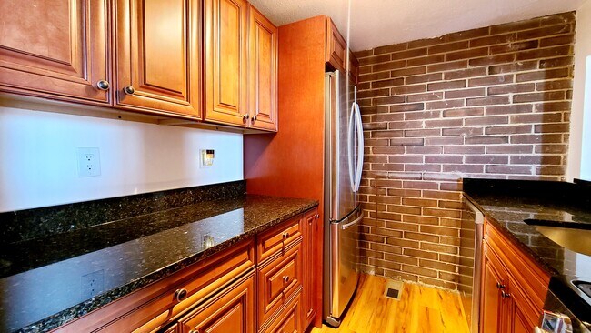 Foto del edificio - 1856 Beacon St