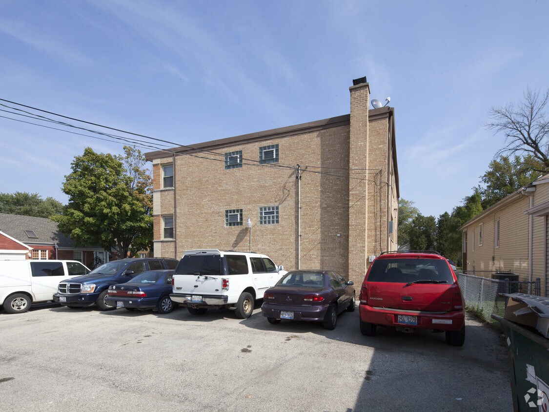 2646 N 75th Ave, Elmwood Park, IL 60707 Apartments in Elmwood Park