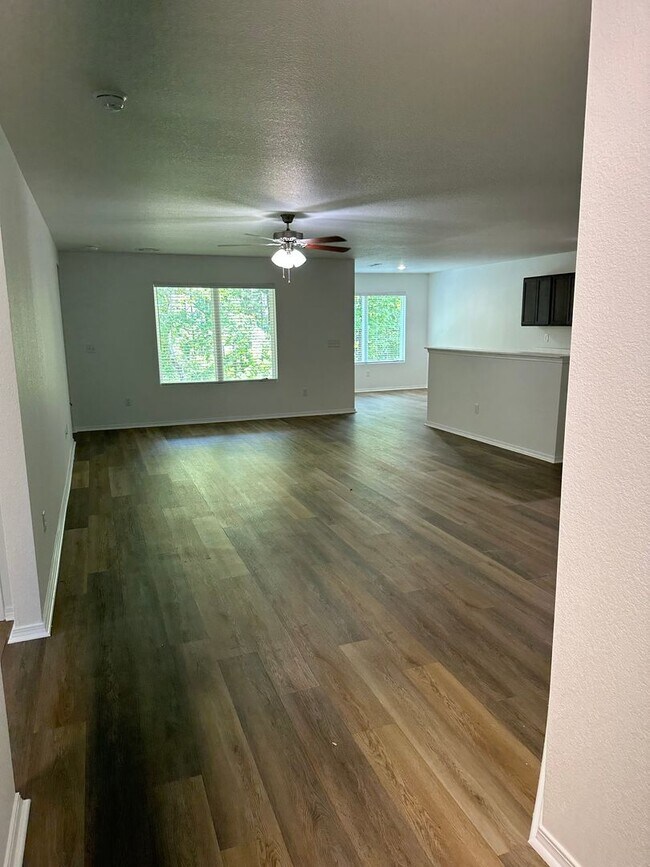 Foto del edificio - SAVE $500! NO HIDDEN FEES! Three Bedroom | Two Bath Home in Benton