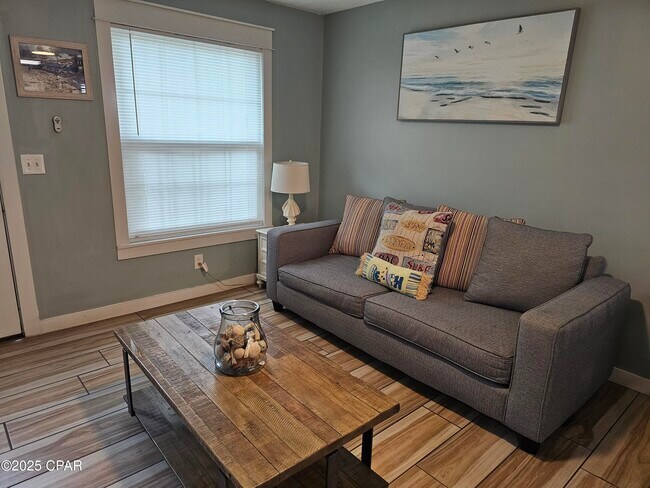 Foto del edificio - 2807 W 11th St