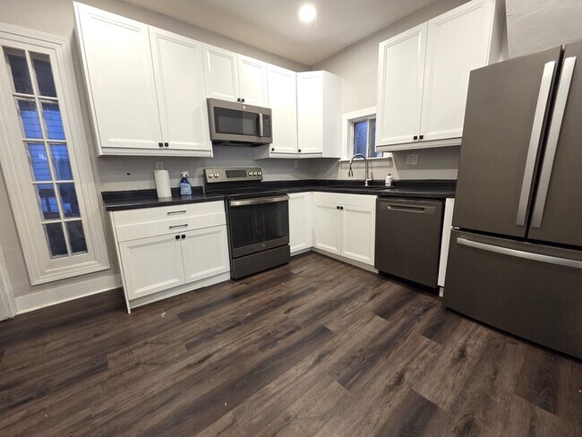 Foto del edificio - 183 E Merrill Ave