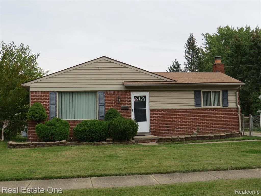 Foto principal - 9457 Chamberlain St
