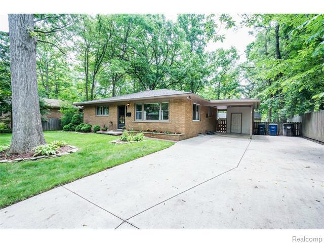Building Photo - 1811 Alhambra Dr