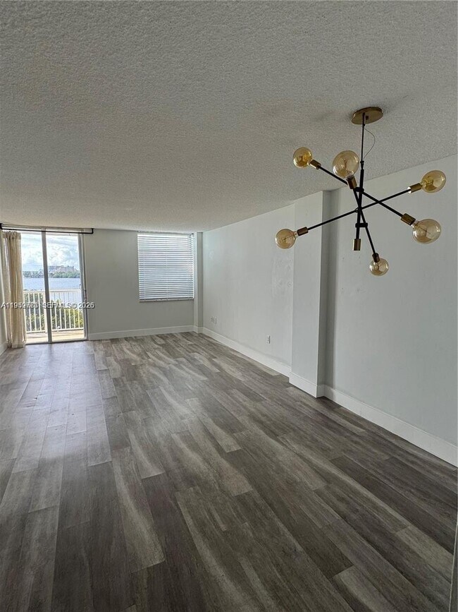 Foto del edificio - 150 SE 25th Rd