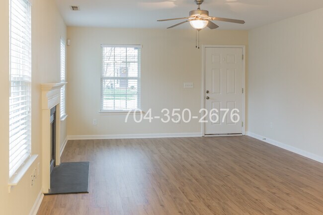 Foto del edificio - 1941 Pheasant Glen Rd