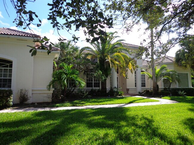 Foto del edificio - 17265 Gulf Pine Cir
