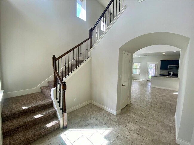 Building Photo - 525 Nautical Lp