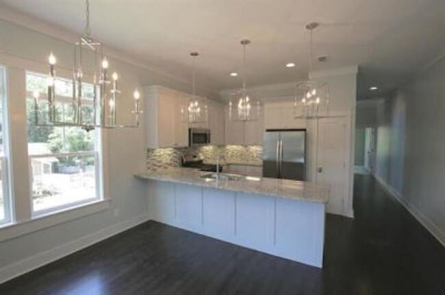 Photo - 224 W 5th Ave House