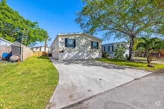 Building Photo - 10503 Marina Way